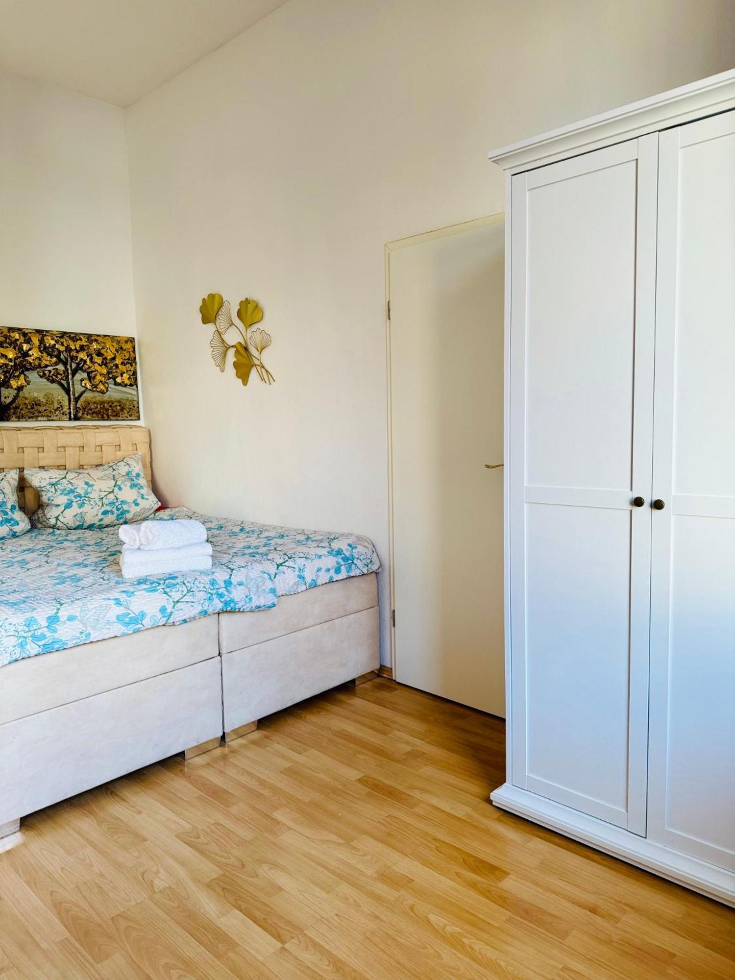 Wohnung Am Schlossgarten Шверин Екстериор снимка